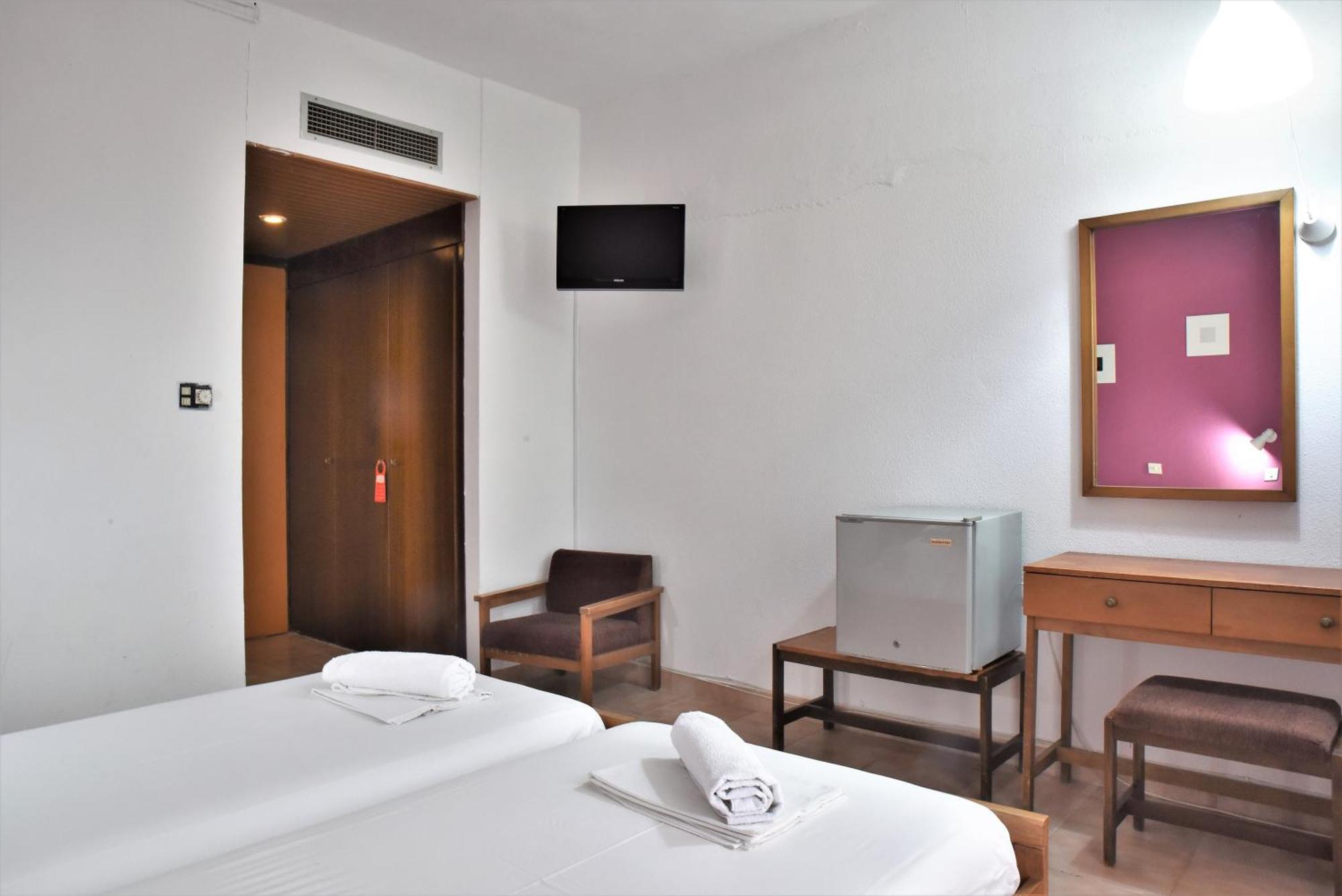 Telhinis Hotel & Apartments Faliraki Quarto foto